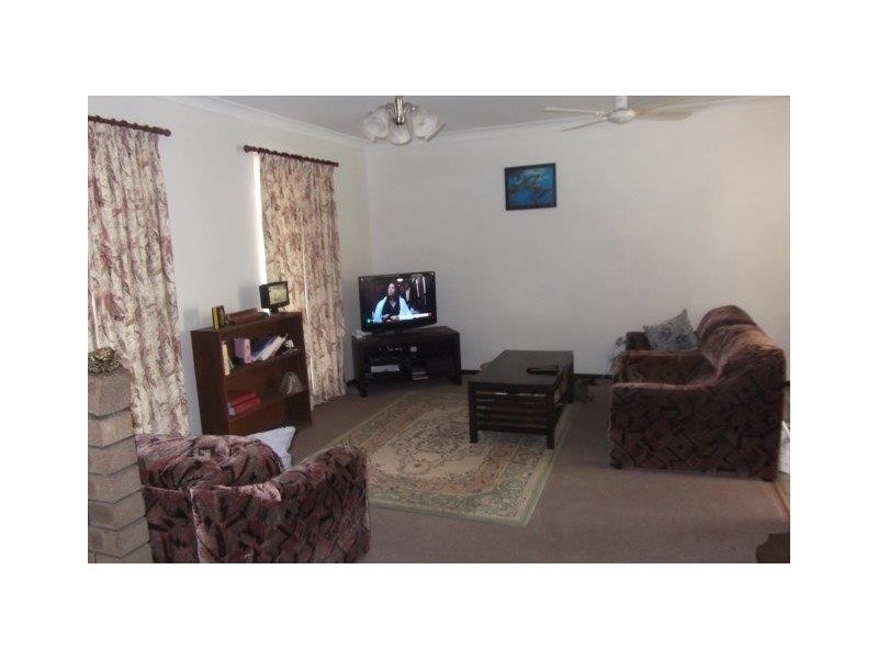 20 Cambridge Crescent, Cooloongup WA 6168