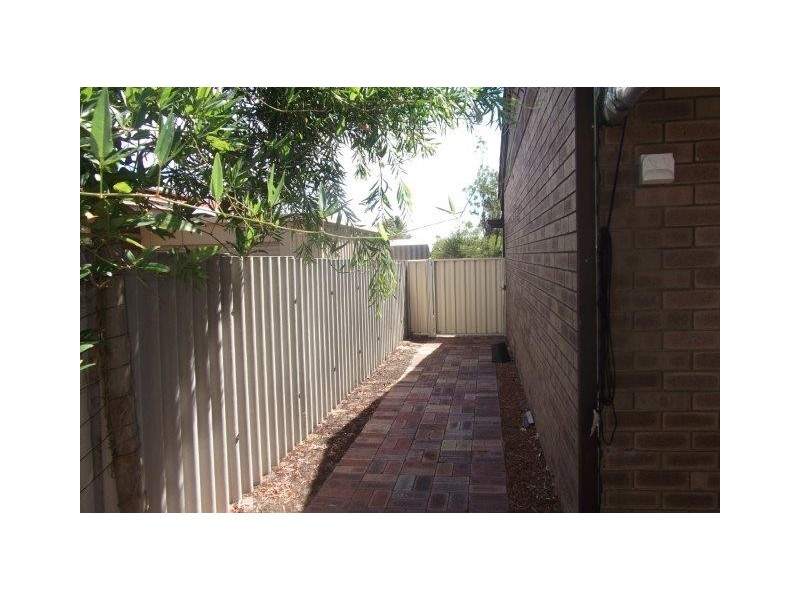 20 Cambridge Crescent, Cooloongup WA 6168