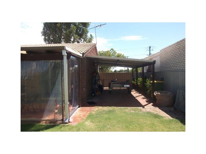 20 Cambridge Crescent, Cooloongup WA 6168