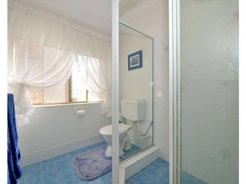 24 Leeuwin Pde, Rockingham WA 6168