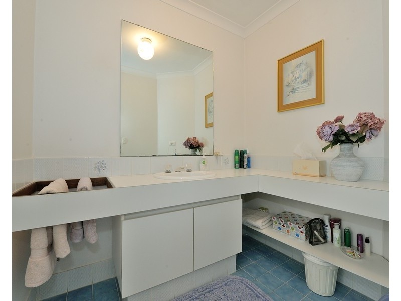 24 Leeuwin Pde, Rockingham WA 6168