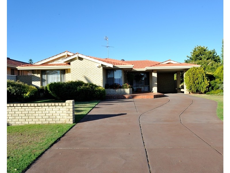 24 Leeuwin Pde, Rockingham WA 6168