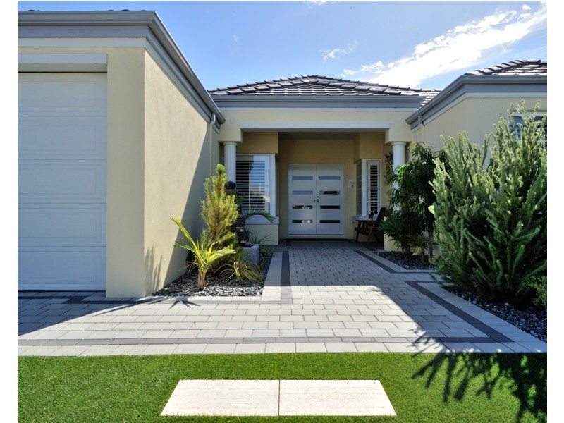 18 Flame Tree Loop, Baldivis WA 6171