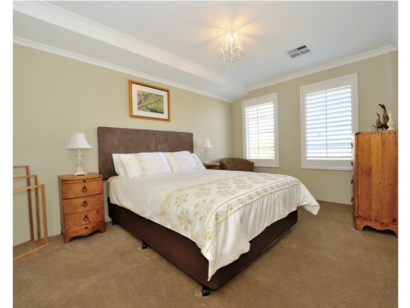 18 Flame Tree Loop, Baldivis WA 6171