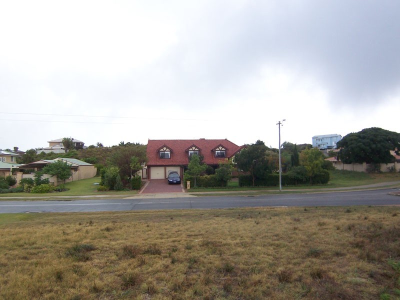 69 Fendam St, Warnbro WA 6169