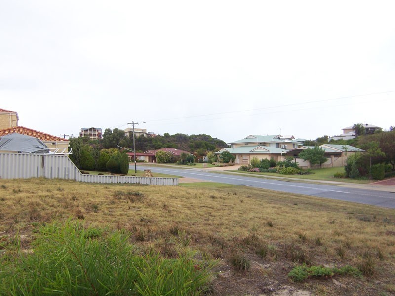 69 Fendam St, Warnbro WA 6169