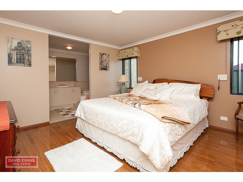 30 Athens Entrance, Port Kennedy WA 6172