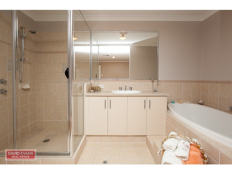 30 Athens Entrance, Port Kennedy WA 6172