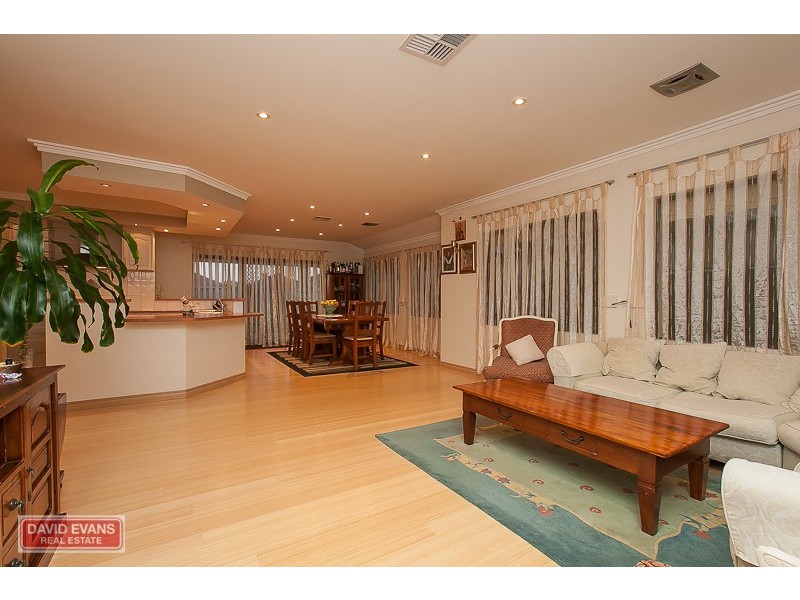 30 Athens Entrance, Port Kennedy WA 6172