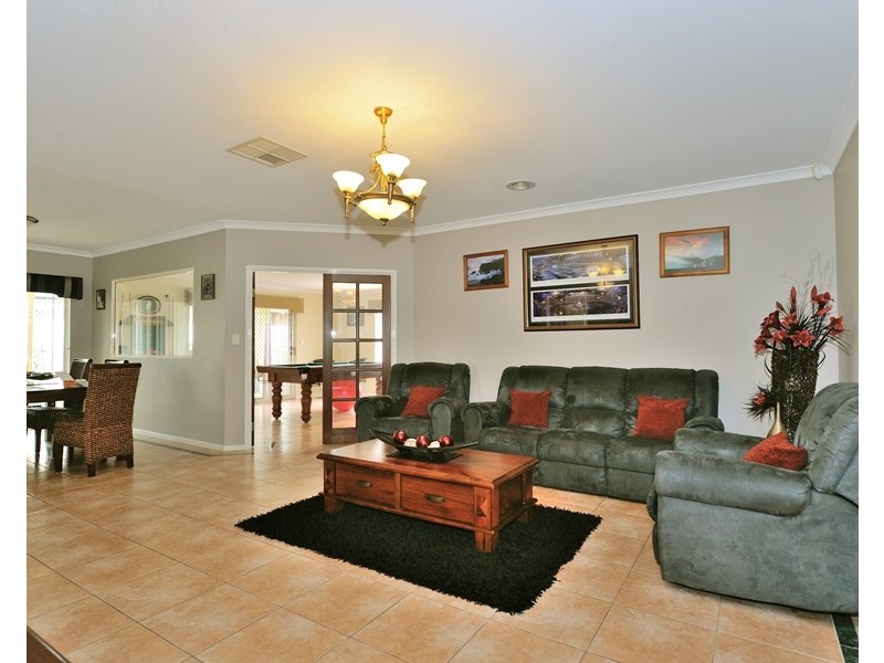 4 Knutsford Crescent, Port Kennedy WA 6172