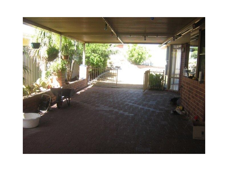206 Currie Street, Warnbro WA 6169