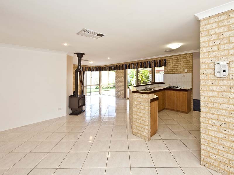 14 Daley Court, Rockingham WA 6168