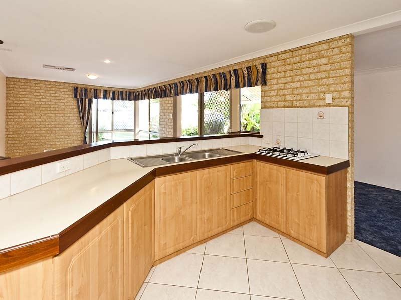 14 Daley Court, Rockingham WA 6168