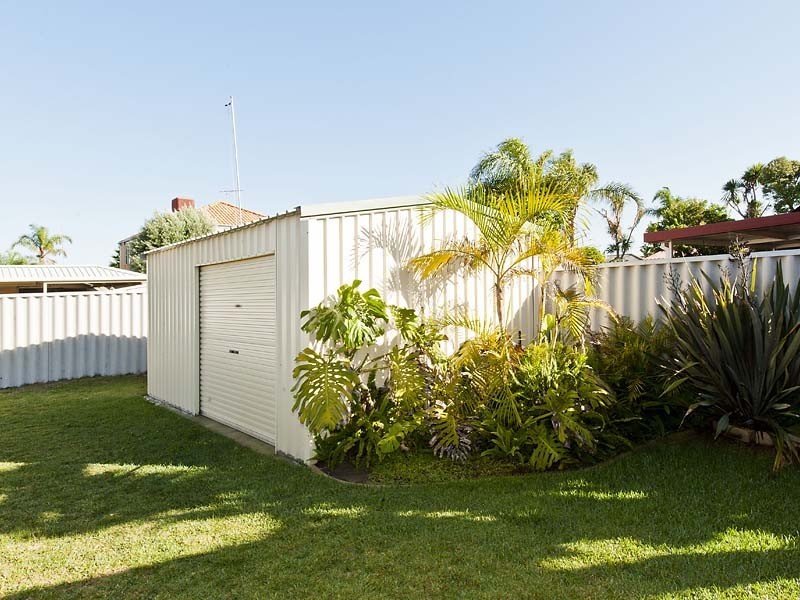 14 Daley Court, Rockingham WA 6168