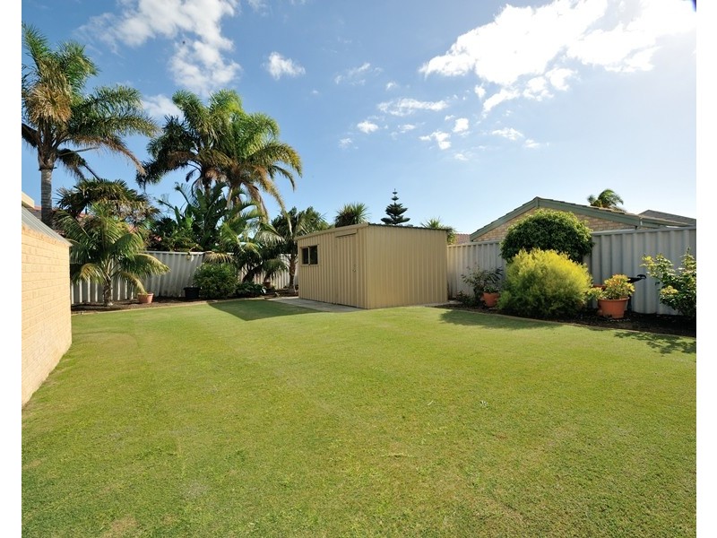 6 ROLLA GROVE, Waikiki WA 6169