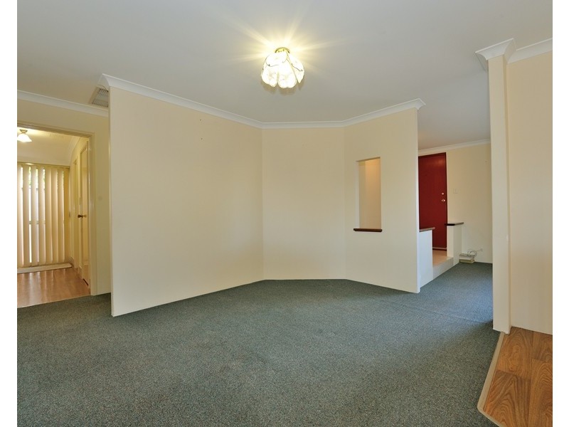 6 ROLLA GROVE, Waikiki WA 6169