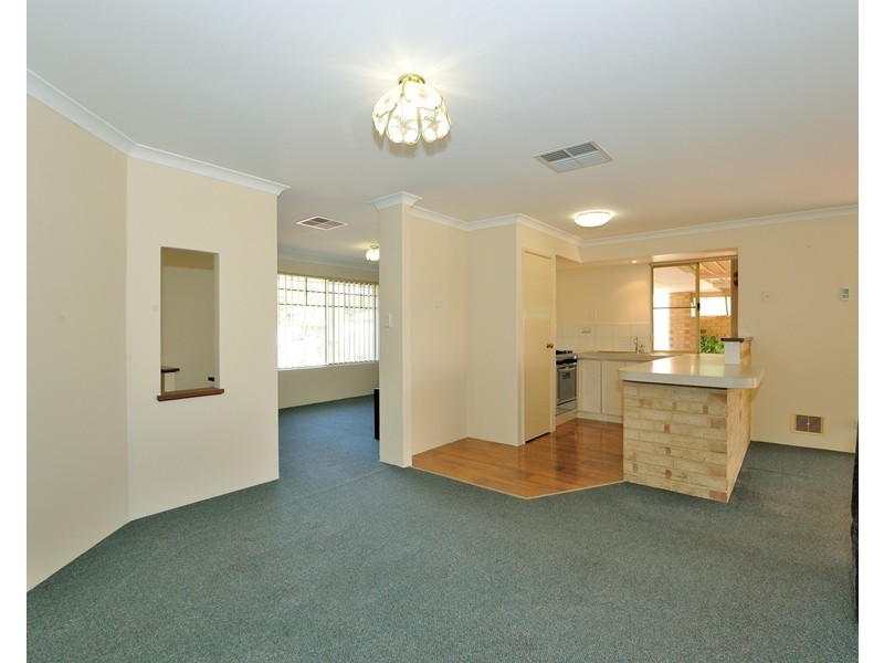 6 ROLLA GROVE, Waikiki WA 6169