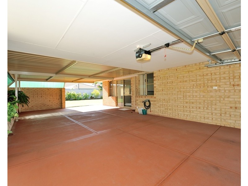 6 ROLLA GROVE, Waikiki WA 6169