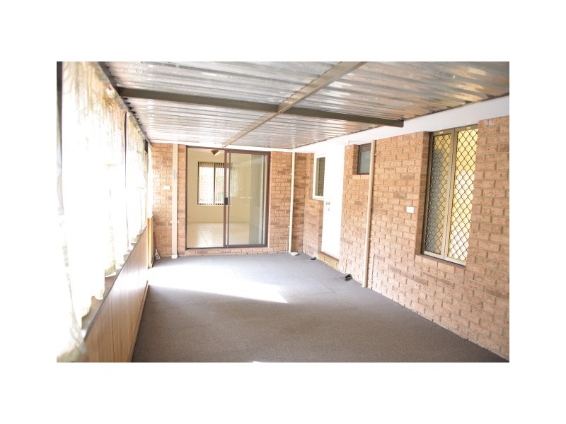 100 Parkway Rd, Bibra Lake WA 6163