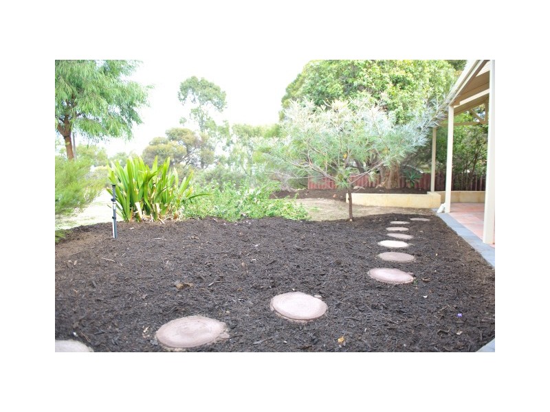 100 Parkway Rd, Bibra Lake WA 6163