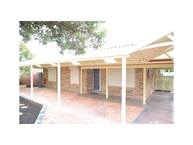 100 Parkway Rd, Bibra Lake WA 6163