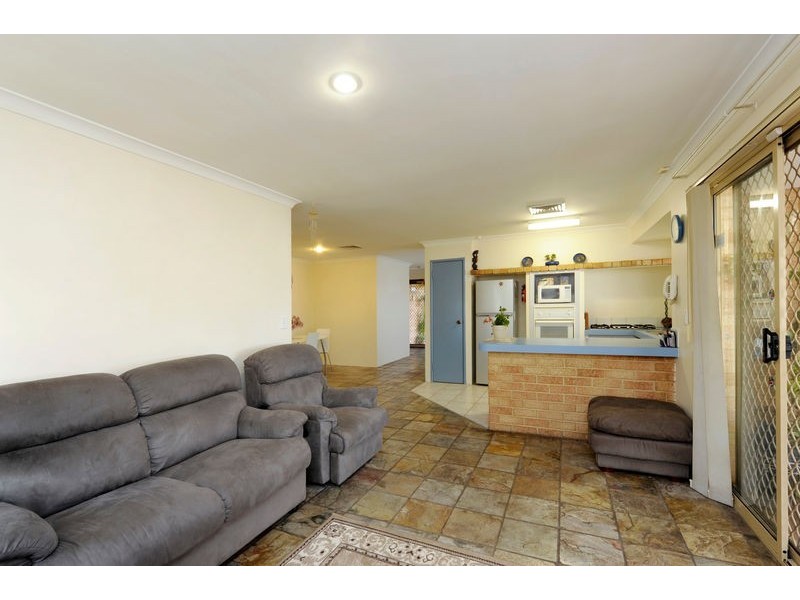 6 Mends Way, Waikiki WA 6169