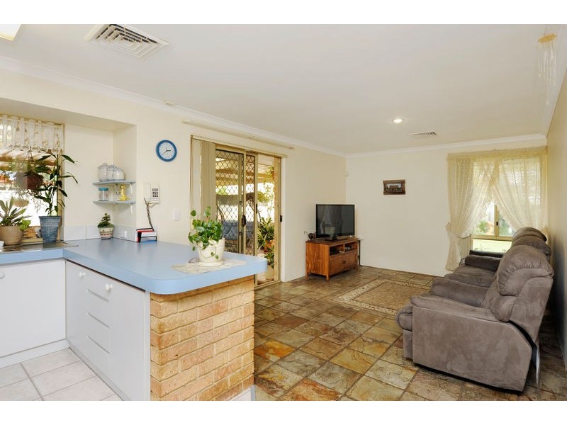 6 Mends Way, Waikiki WA 6169