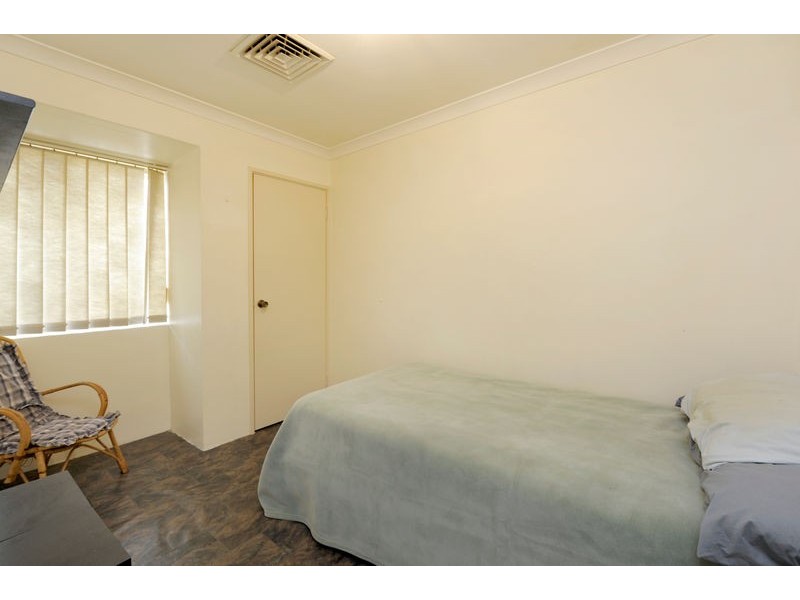 6 Mends Way, Waikiki WA 6169