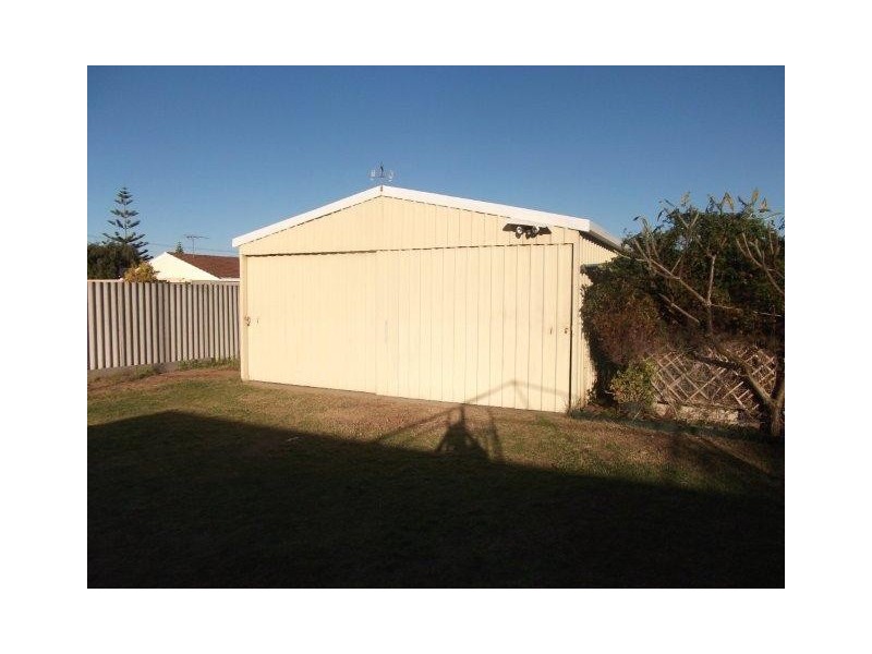 30 Belrose Crescent, Cooloongup WA 6168