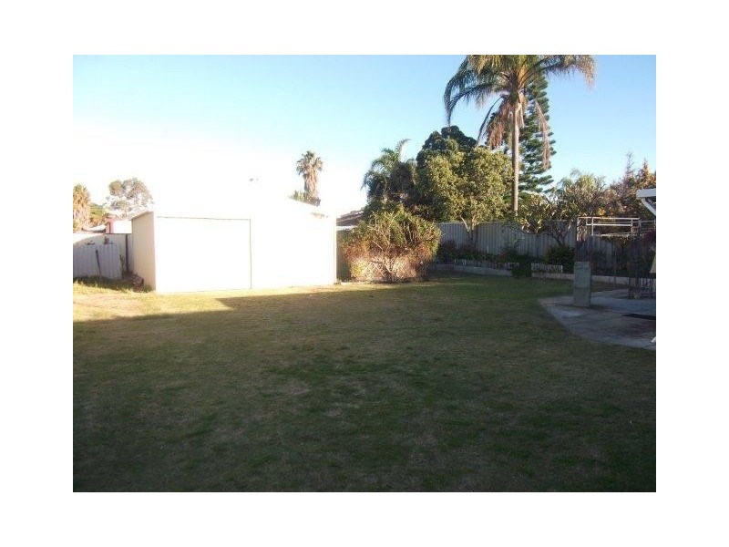 30 Belrose Crescent, Cooloongup WA 6168