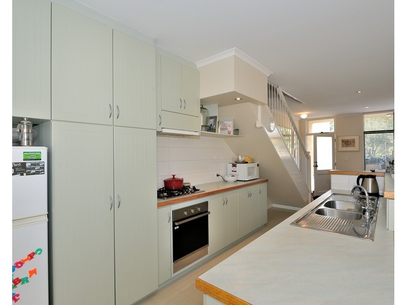 1/8 Pensioner Guard Rd, North Fremantle WA 6159