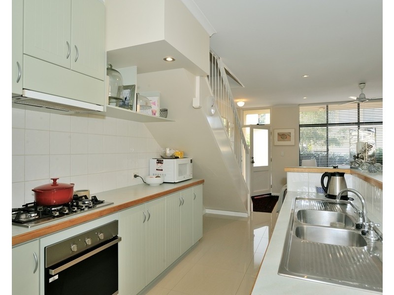 1/8 Pensioner Guard Rd, North Fremantle WA 6159