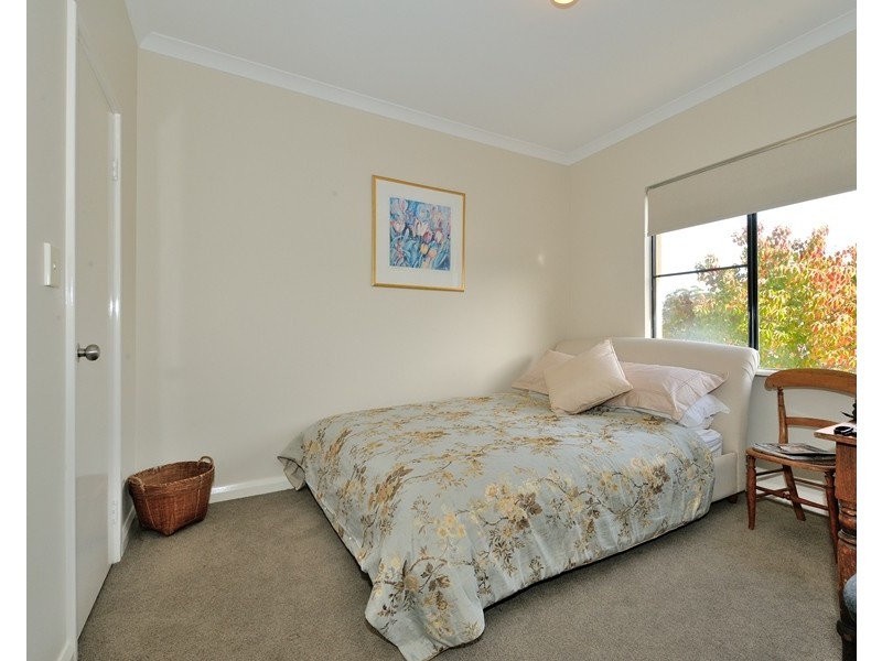 1/8 Pensioner Guard Rd, North Fremantle WA 6159