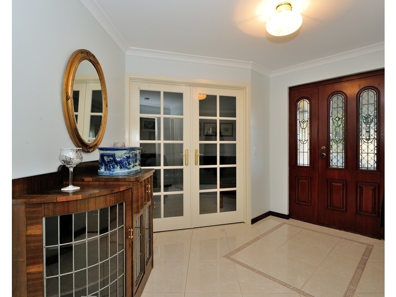 56 Jamaican Rd, Waikiki WA 6169