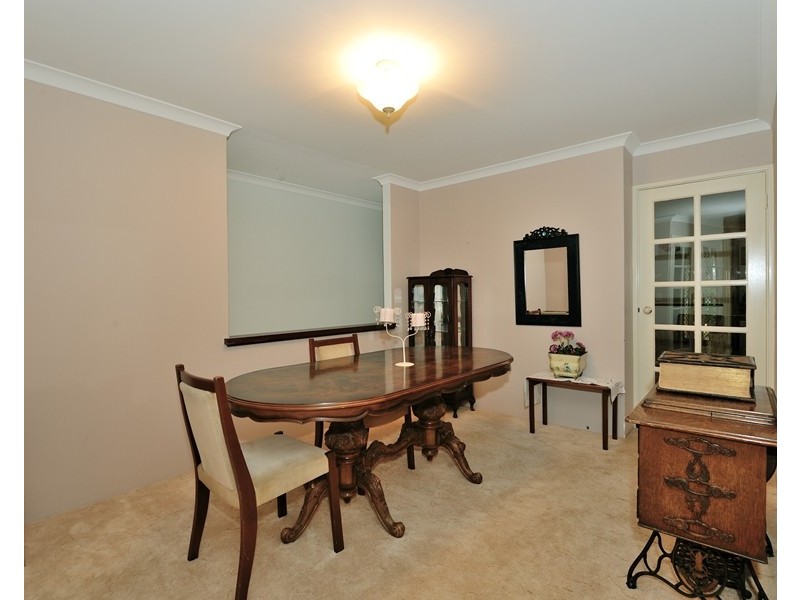 56 Jamaican Rd, Waikiki WA 6169