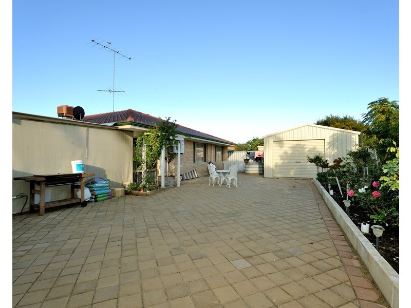 56 Jamaican Rd, Waikiki WA 6169