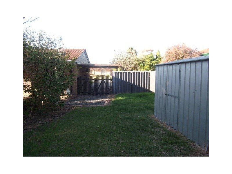 8 Greta Court, Cooloongup WA 6168