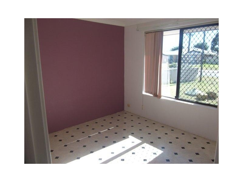 10 Wooramel Way, Cooloongup WA 6168