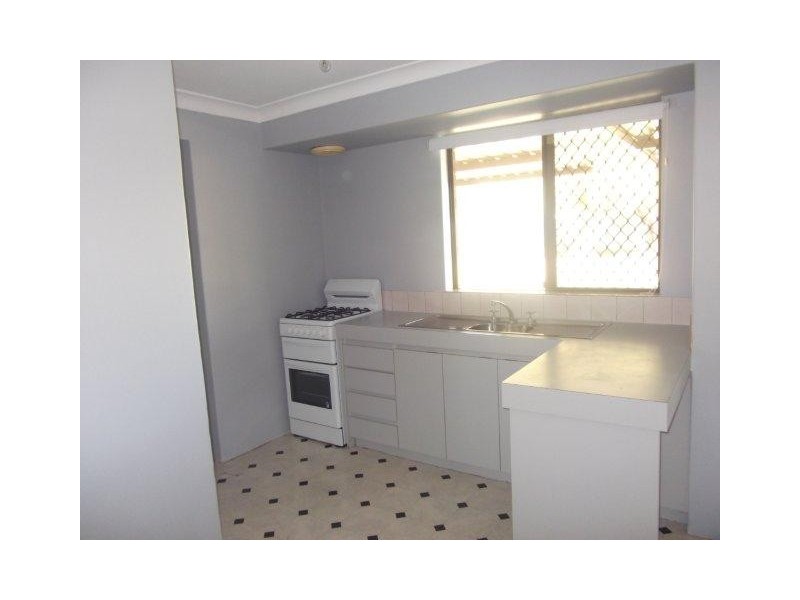 10 Wooramel Way, Cooloongup WA 6168