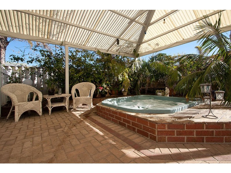 6 Porto Santo Green, Secret Harbour WA 6173