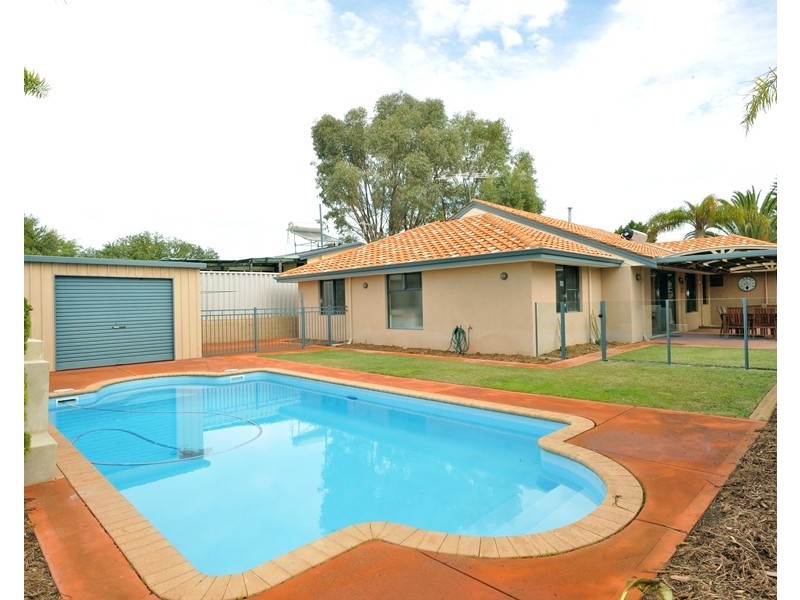26 McCormick Street, Warnbro WA 6169