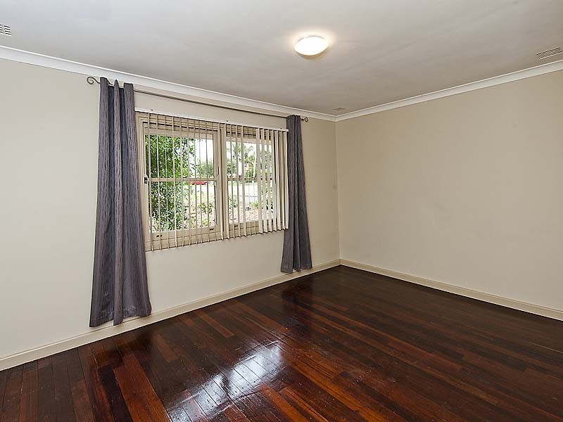 39 Clint Way, Calista WA 6167