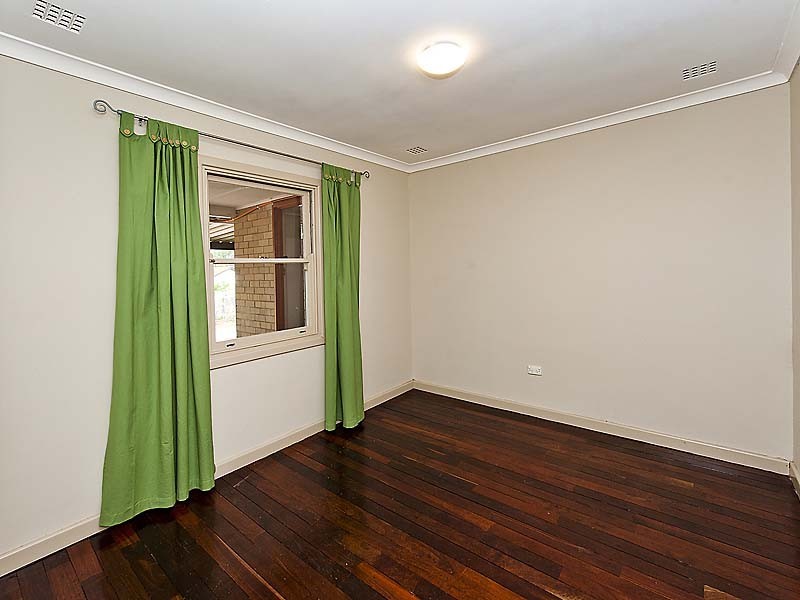 39 Clint Way, Calista WA 6167