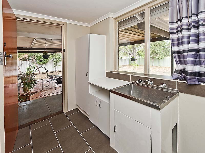 39 Clint Way, Calista WA 6167