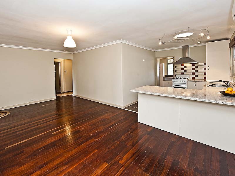 39 Clint Way, Calista WA 6167