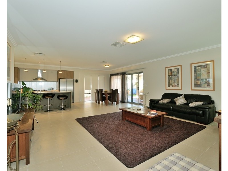 13 The Hawthorns, Baldivis WA 6171