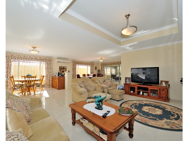 25 Bluestone Parkway, Secret Harbour WA 6173