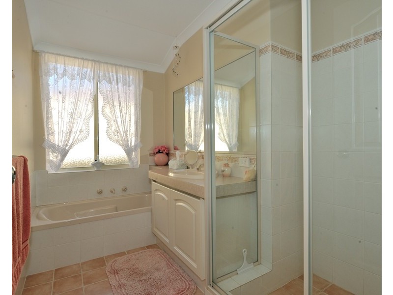 25 Bluestone Parkway, Secret Harbour WA 6173