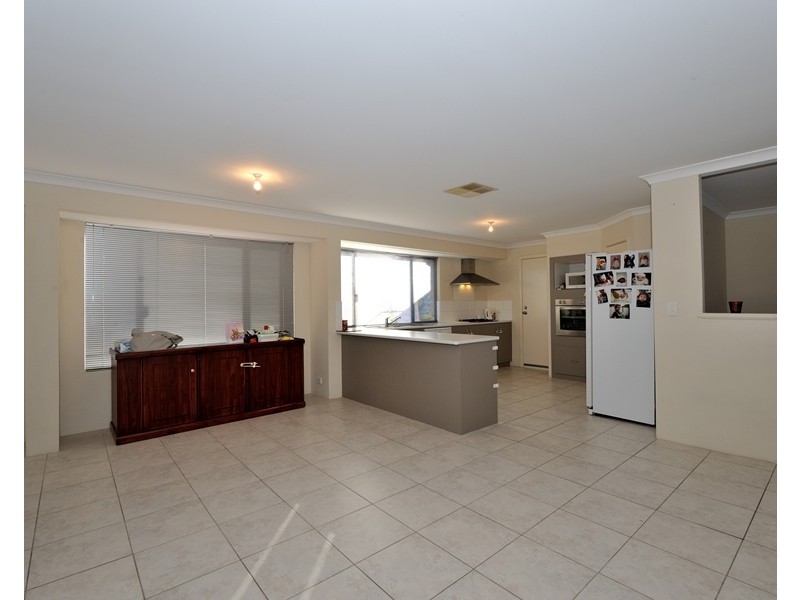 3 Albina Chase, Lakelands WA 6180