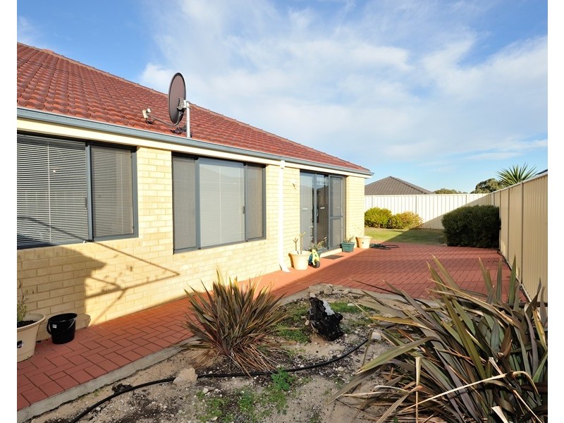 3 Albina Chase, Lakelands WA 6180